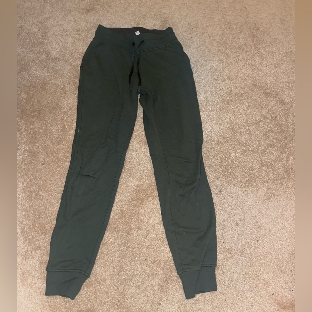 Lululemon olive green joggers